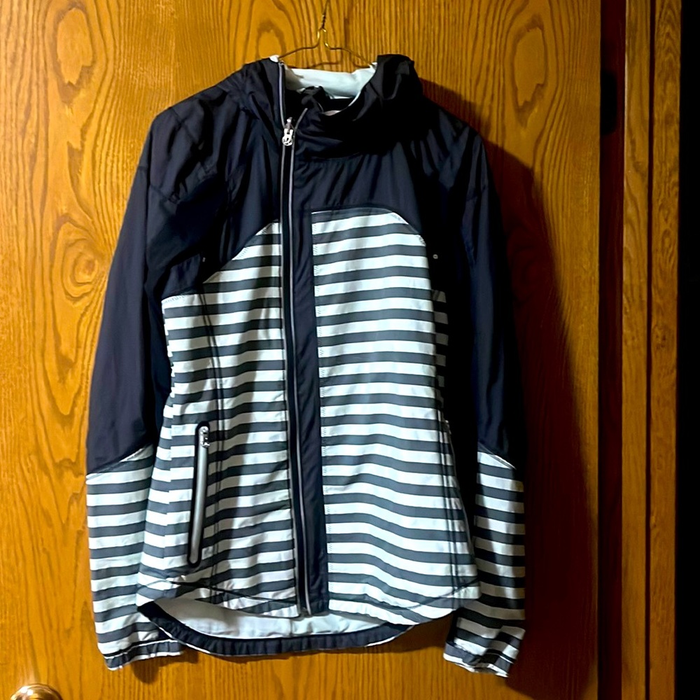 Lululemon Mint Green Striped Lined Jacket, Excellent Used Condition, Size 6